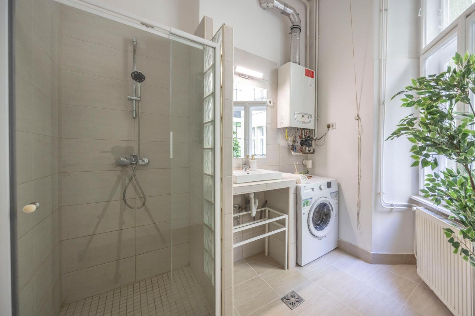 בודפשט Prime Location & Cozy Central 3Bedrm Apartment מראה חיצוני תמונה